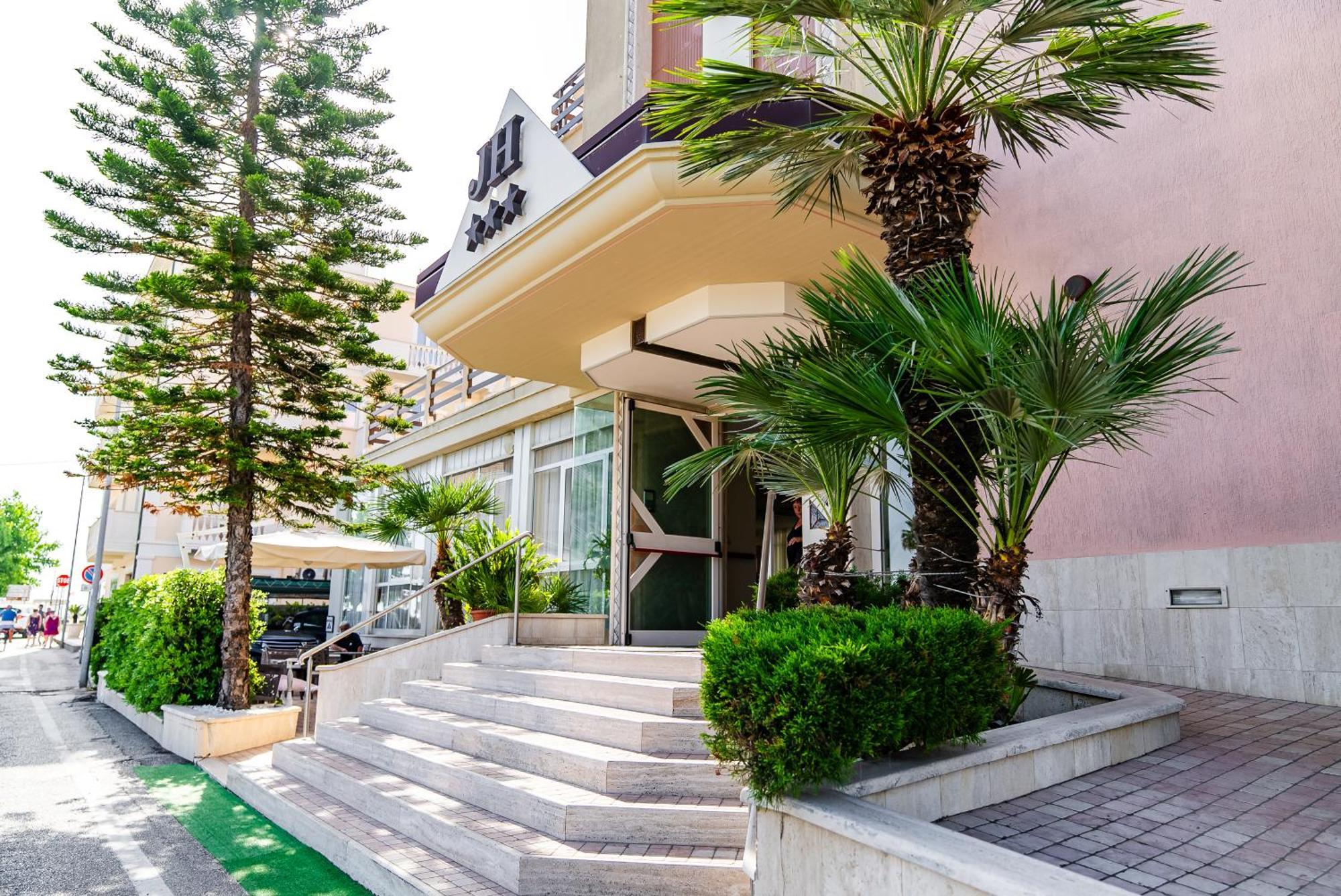 Hotel Joli Alba Adriatica Kültér fotó