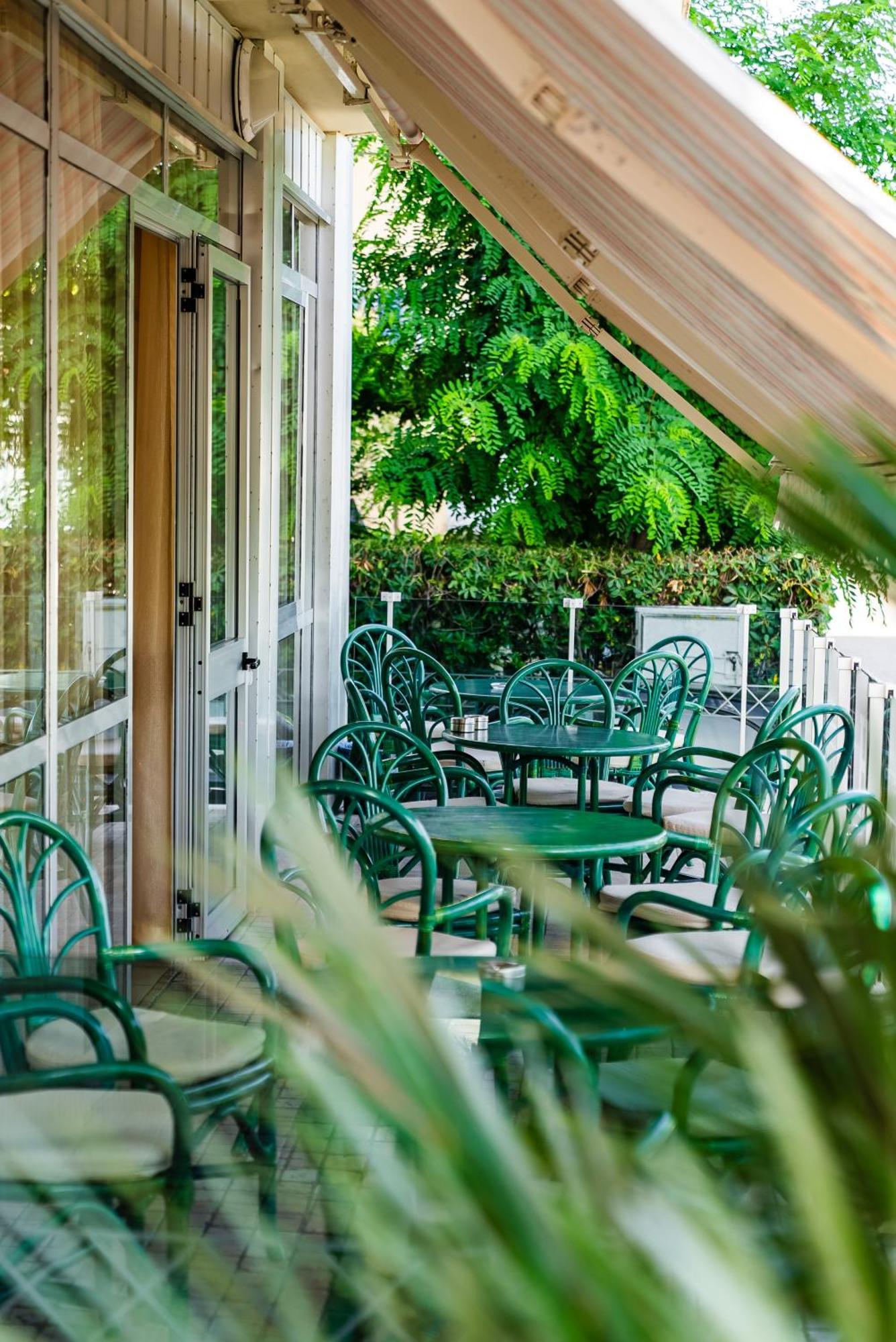 Hotel Joli Alba Adriatica Kültér fotó
